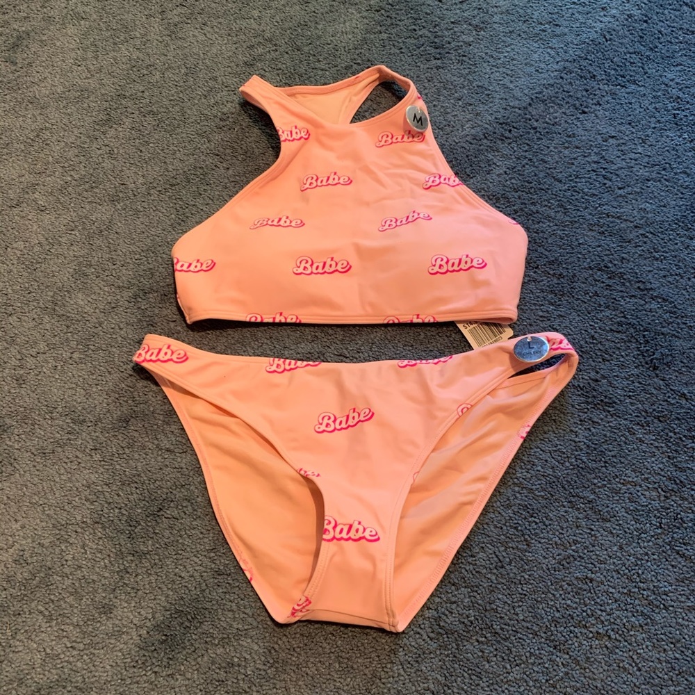 Babe Bikini